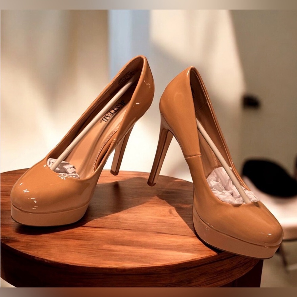 JUST FAB Elegant Tan High Heels SIZE 6 WITH BOX